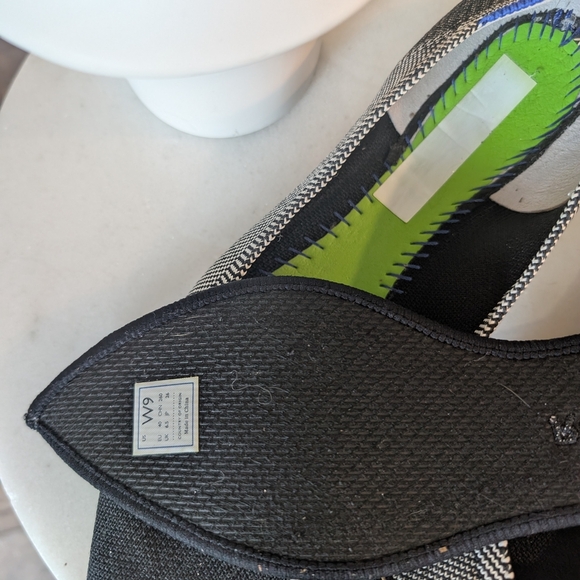 Rothys Black and Gray Women's Flats Sz 9 - Picture 4 of 9